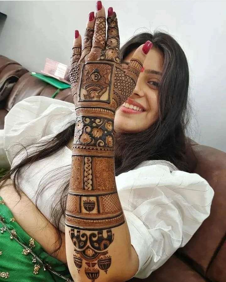 Pandit Mehandi Artist in Nellore